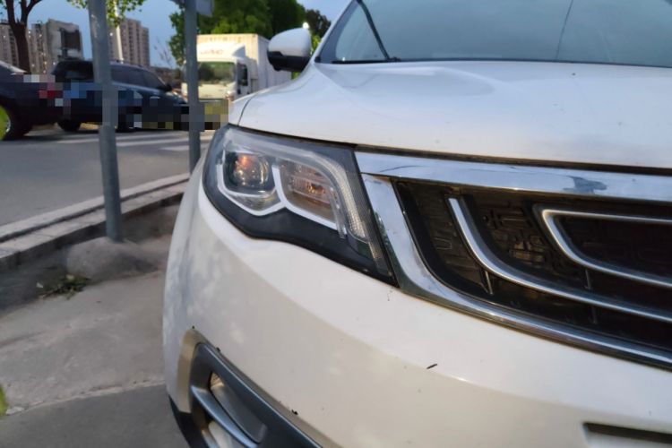 Used Geely Auto Emgrand X7 Sport 2016 1.8TD Automatic ZhiZun Version Right Front Headlight