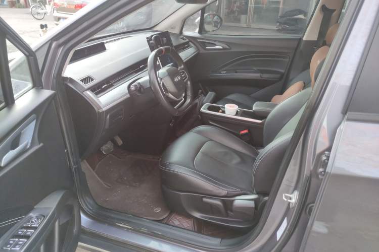 Used NETA V 2022 Chao 300 Lite Lithium Iron Phosphate Left Front Seat