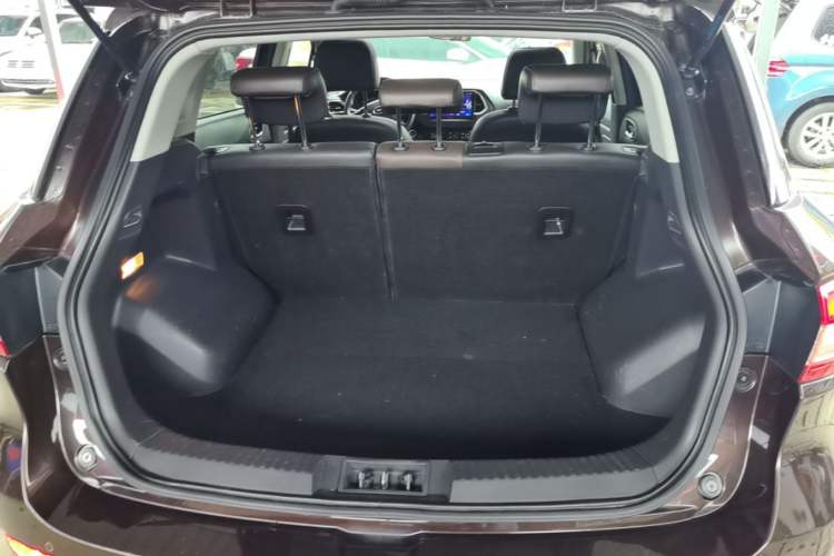 Used GAC Trumpchi GS4 2017 235T Automatic Two-Wheel Drive Elite Edition Trunk