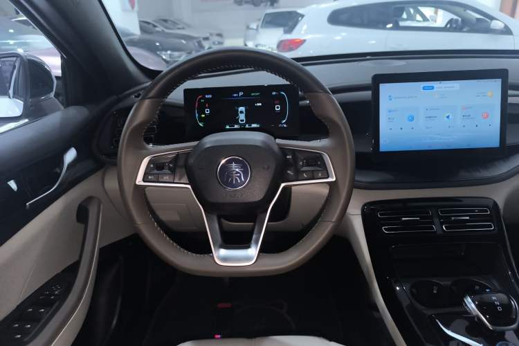 Used BYD Qin PLUS 2024 HONOR Edition DM-i 55KM Leading Model Steering Wheel