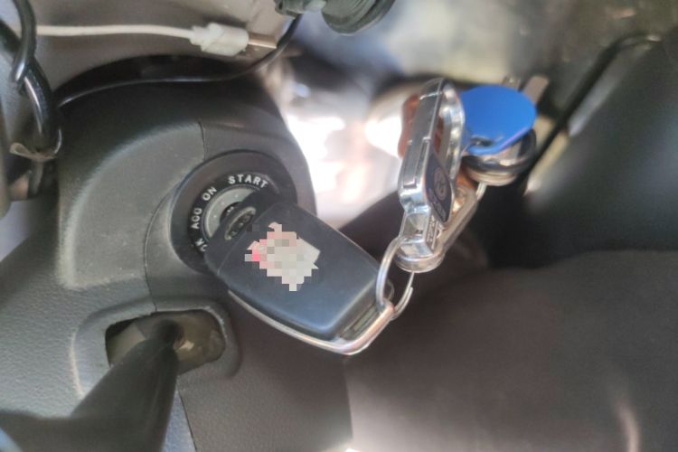 Used JAC Group Sunray 2019 1.9T Fuel-Efficient Platinum Edition 5-9 Seater Star Express Vehicle Key