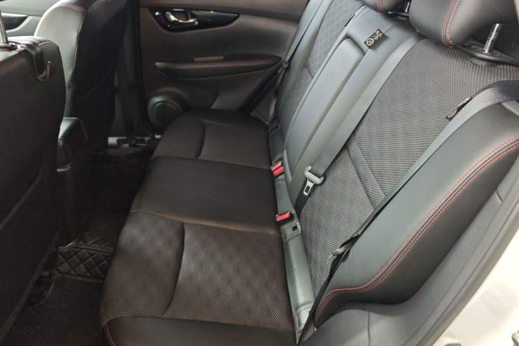 Used Nissan Qashqai 2016 2.0L CVT Luxury Edition Left Rear Seat