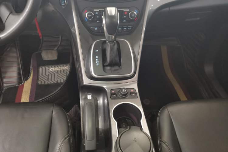 Used Ford Kuga 2015 2.0L GTDi Four-Wheel Drive Prestige Model Gear Lever