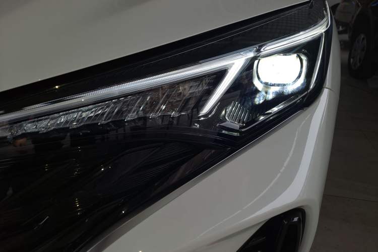 Used Changan Eado 2025 PLUS 1.4T Dual-Clutch High-Energy Version
