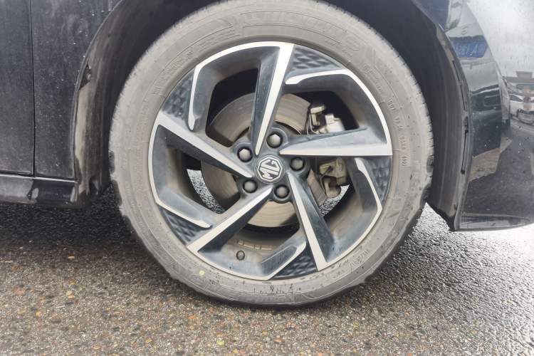 Used MG 5 2021 Revised 300TGI DCT Qingshè Luxurious Enjoyment Edition
