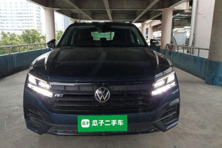 Used Volkswagen Touareg 2021 3.0 TSI Luxury Edition Black Diamond Sport Package
