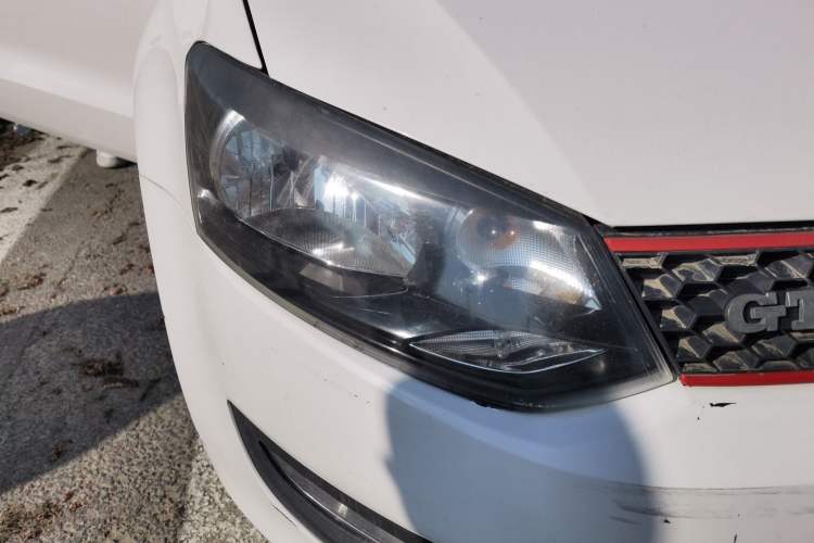 Used Volkswagen Polo 2013 1.4L Manual Fashion Edition Right Front Headlight