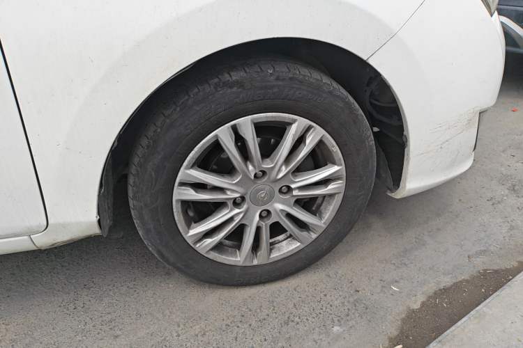 Used Haima M3 2016 1.5L Manual Comfort Model with Sunroof
