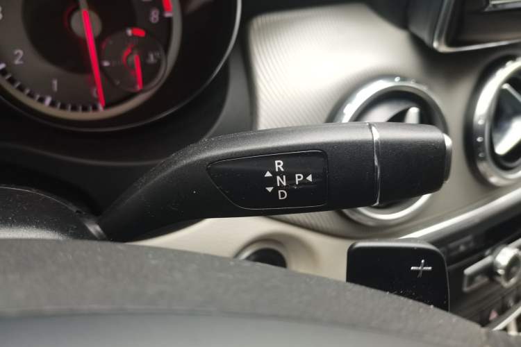 Used Mercedes-Benz GLA 2015 GLA 220 4MATIC Fashion Model