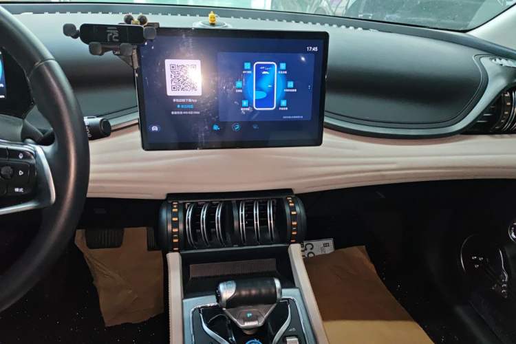 Used BYD Yuan PLUS 2023 Champion Edition 510KM Superior Model Audio And AC Panel