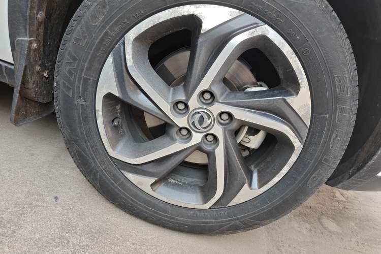 Used Dongfeng Aeolus AX5 2017 1.4T Automatic Qushang Model
