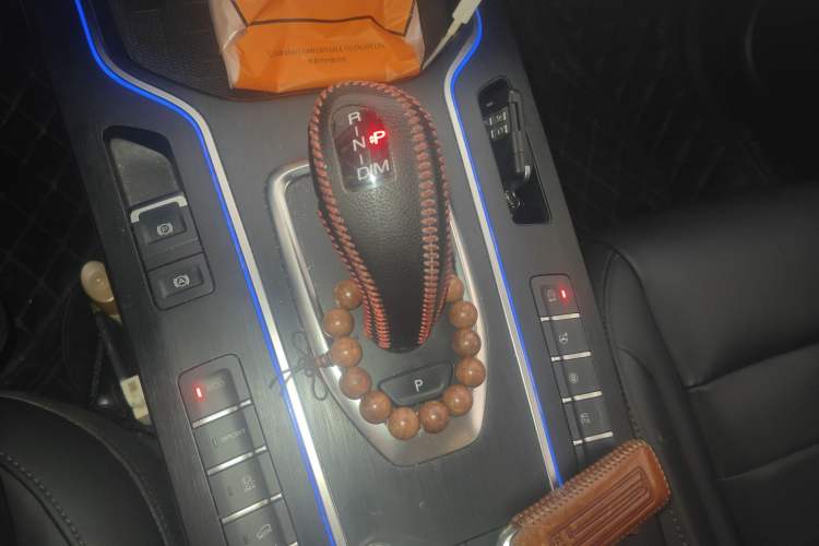 Used Wey VV7 2019 Upgraded Model 2.0T Flagship Version China VI Gear Lever