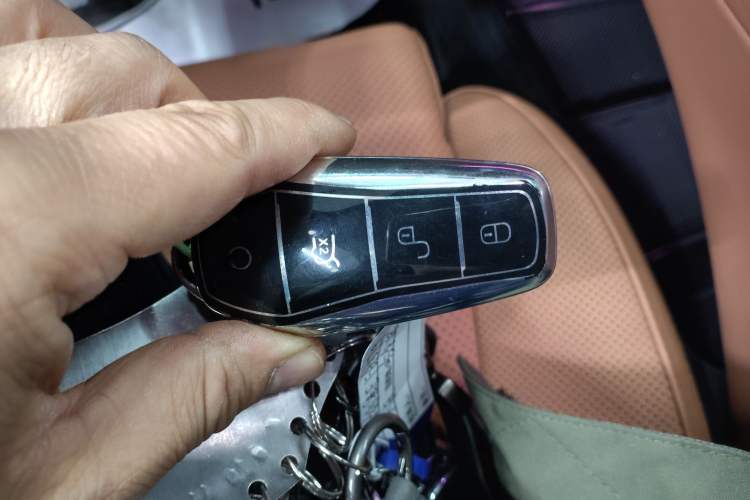 Used BYD Han L 2025 EV Four-Wheel Drive LiDAR Flagship Model
