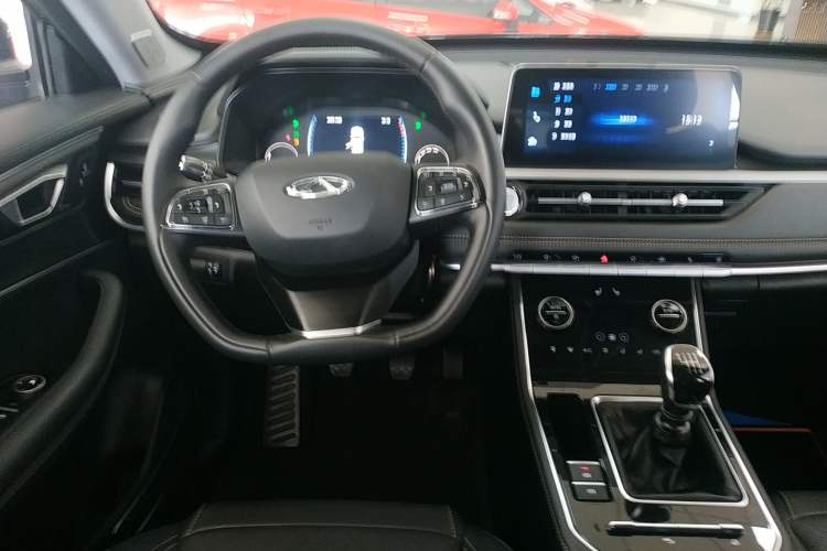 Used Chery Tiggo 8 2025 Excellence Version 230 TCI Manual Comfort Edition 5 Seats