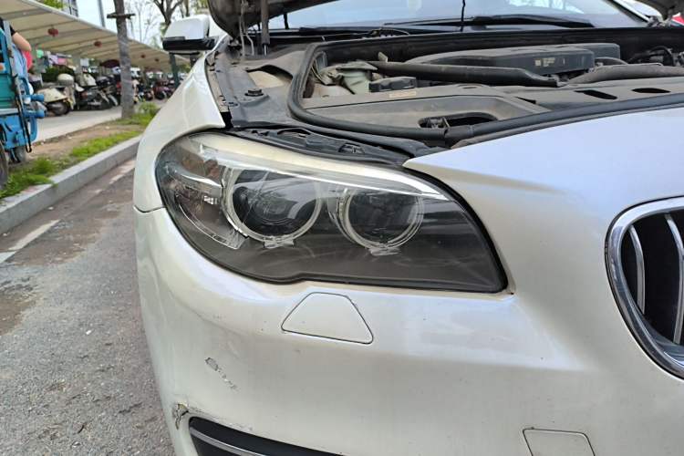 Used BMW 5 Series 2014 525Li Luxury Design Package Right Front Headlight