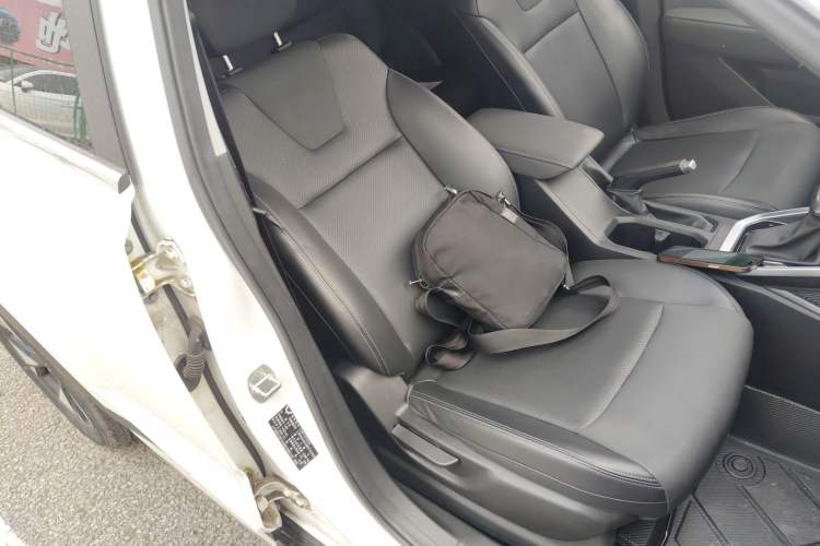 Used Wuling Alvez 2022 1.5L CVT Comfort Edition