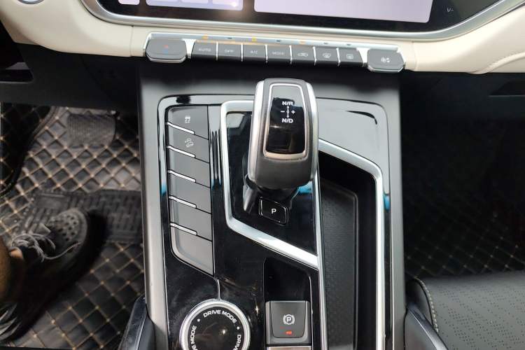 Used Geely Auto Emgrand X7 Sport 2022 Boyue X 1.8TD DCT Smart Model Gear Lever