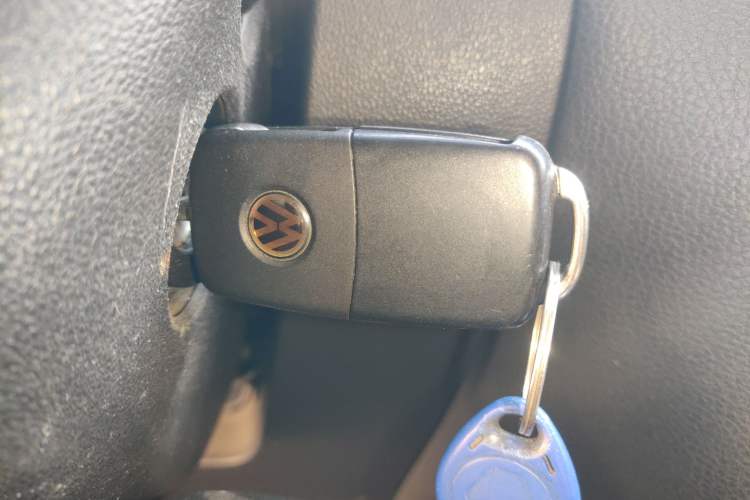 Used Volkswagen Sagitar 2015 1.6L Manual Comfort Model Vehicle Key