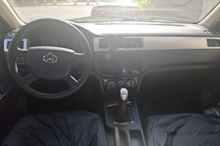 Used CHANGAN KAICHENG F300 2022 1.5L "True Fragrance" Long-Wheelbase DAM15KL Center Console