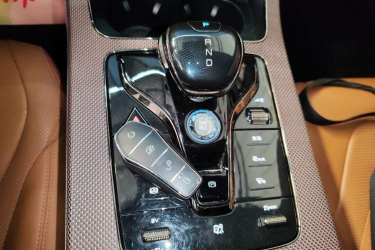 Used BYD Han 2022 DM-i 242km Flagship Model