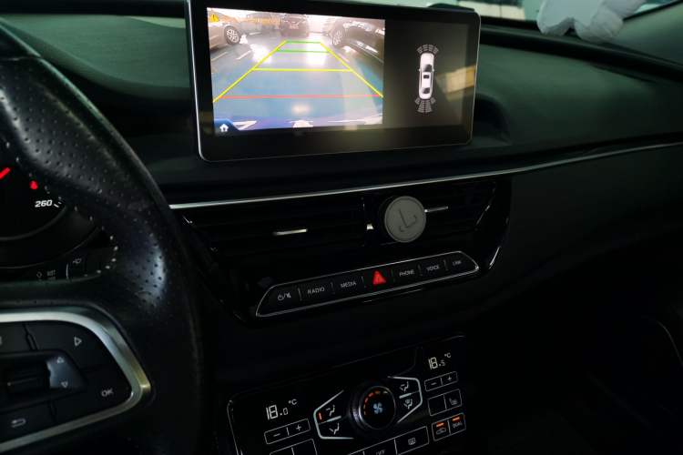 Used Hongqi H5 2018 30TD Smart Connect Enjoy Edition
