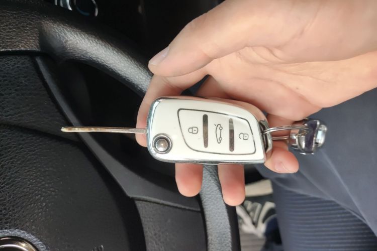 Used Toyota YARiS L Zhi Xiang 2017 1.5E CVT Dynamic Edition
