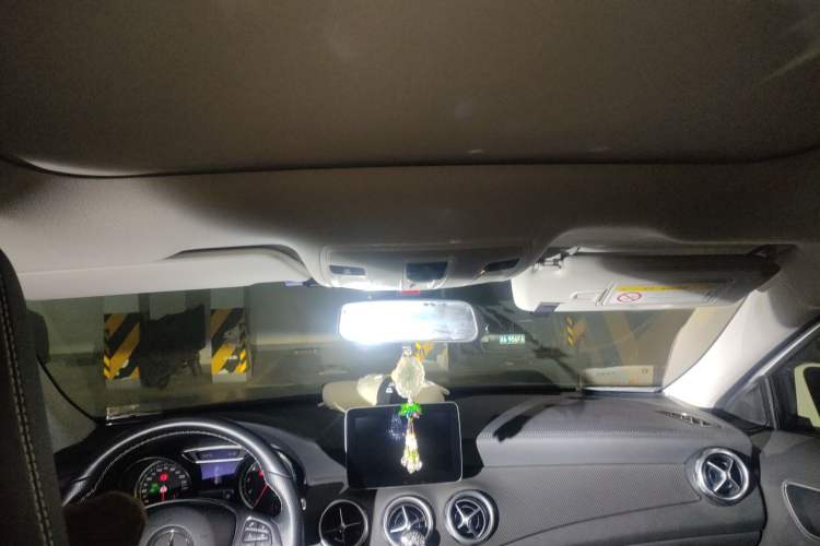 Used Mercedes-Benz GLA 2017 GLA 220 4MATIC Fashion Model Headliner