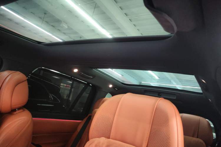 Used Hima AITO M8 2025 Extended-Range Ultra Version 53.4 kWh 6-Seater Edition Headliner