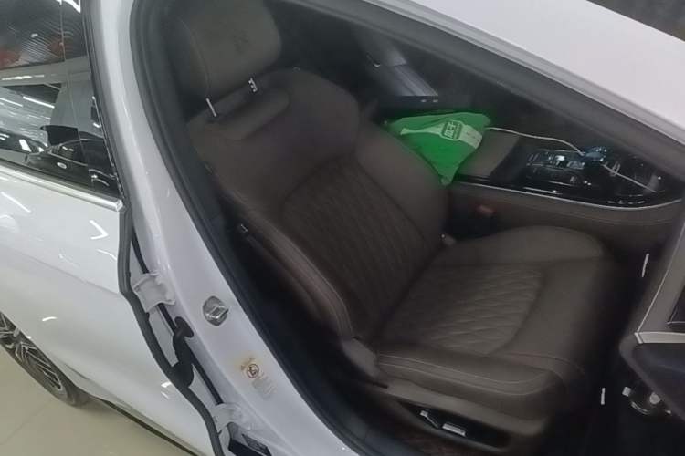 Used BYD Han 2023 EV Champion Edition 506KM Front-Wheel-Drive Premium Model Right Front Seat