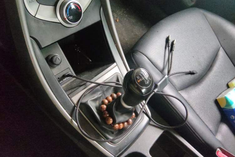 Used Hyundai Elantra (5th Generation / Langdong) 2016 1.6L Manual Fashion Edition Gear Lever