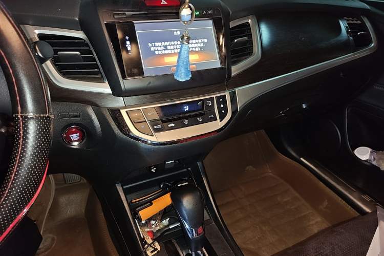 Used Honda Jade 2014 1.8L Automatic Comfort Elite Version 5 Seats
