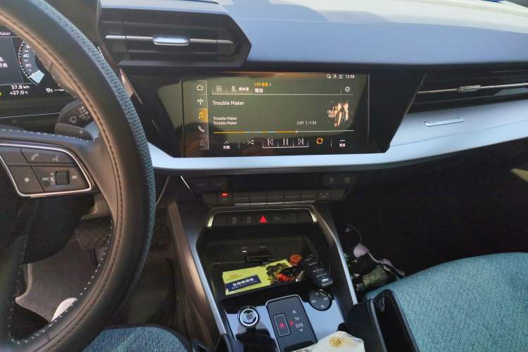 Used Audi A3 2022 A3L Limousine 35 TFSI Fashion Sport Model Audio And AC Panel