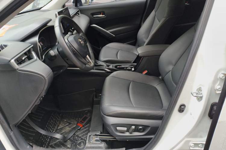 Used Toyota Corolla Cross 2022 2.0L Deluxe Edition Left Front Seat