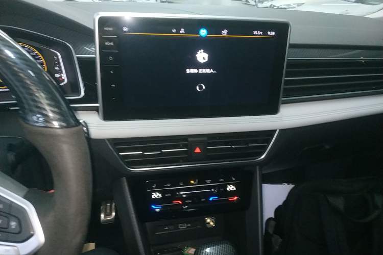 Used Volkswagen Tiguan L 2024 330TSI Automatic Two-Wheel Drive R-Line Enhanced Edition Audio And AC Panel