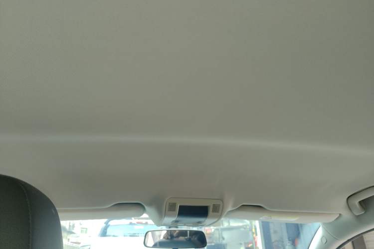 Used Qoros 3 2018 Sedan 1.6L Automatic Leading Model Headliner