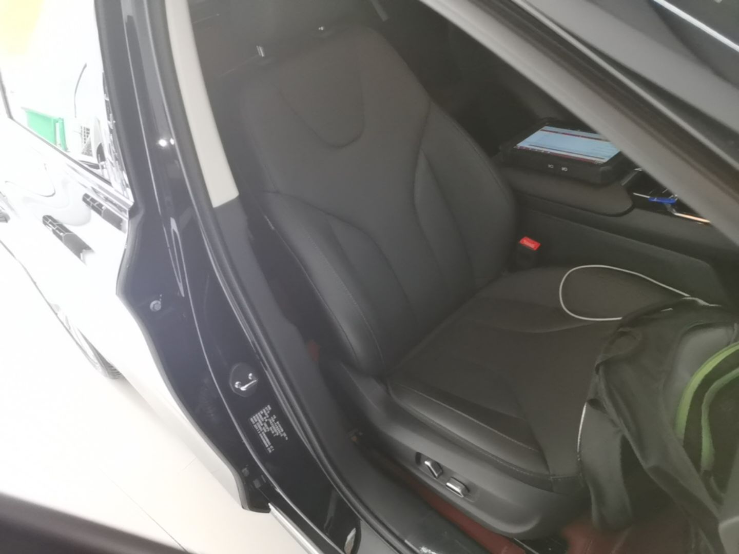 Hongqi E-QM5 2024 610 km PLUS — снимка 19