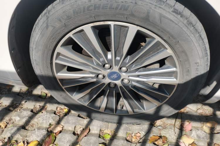 Used Ford Mondeo 2017 Facelifted EcoBoost 200 Luxury Version
