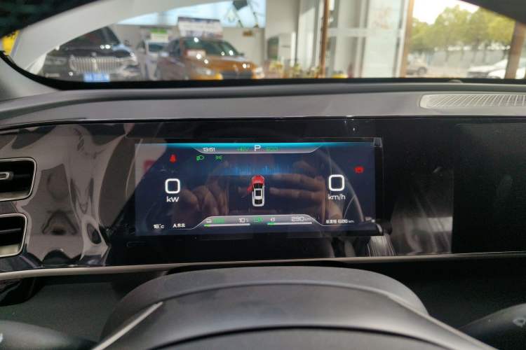 Used BYD Qin L 2024 DM-i 80KM Beyond Model