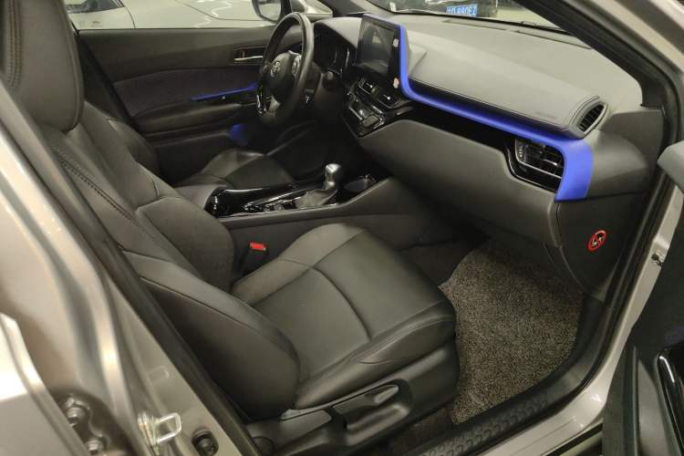 Used Toyota IZOA 2018 2.0L Yichi Edition China V Standard Right Front Seat