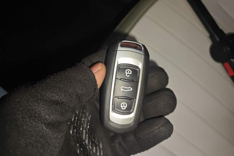 Used Geely Galaxy Panda 2025 210km Panda Rider Vehicle Key