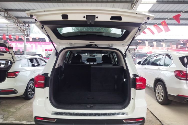 Used Roewe RX8 2019 30T Smart Connectivity Two-Wheel Drive Supreme Flagship Edition
