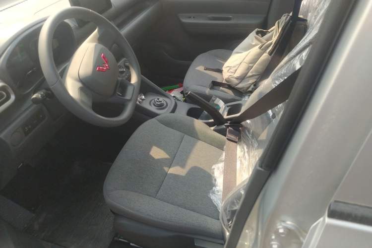 Used Wuling Hongguang New Energy 2024 All-Electric Model 300KM Standard Version
