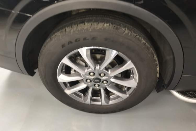 Used Ford Edge 2023 Ford Explorer L 2.0T EcoBoost Two-Wheel Drive 7-Seater Luxury Model Right Rear Wheel Hub