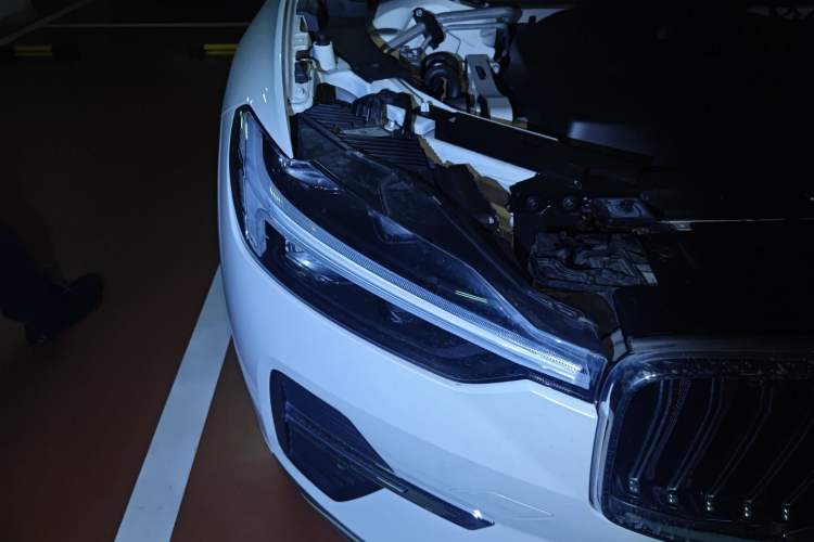 Used Volvo XC60 New Energy 2022 T8 Plug-in Hybrid All-Wheel Drive Smart Luxury Edition
