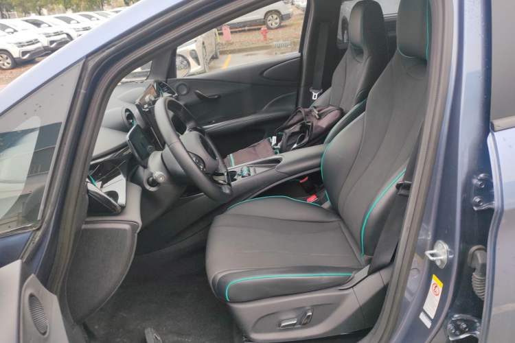 Used BYD Dolphin 2025 420km Free Edition
