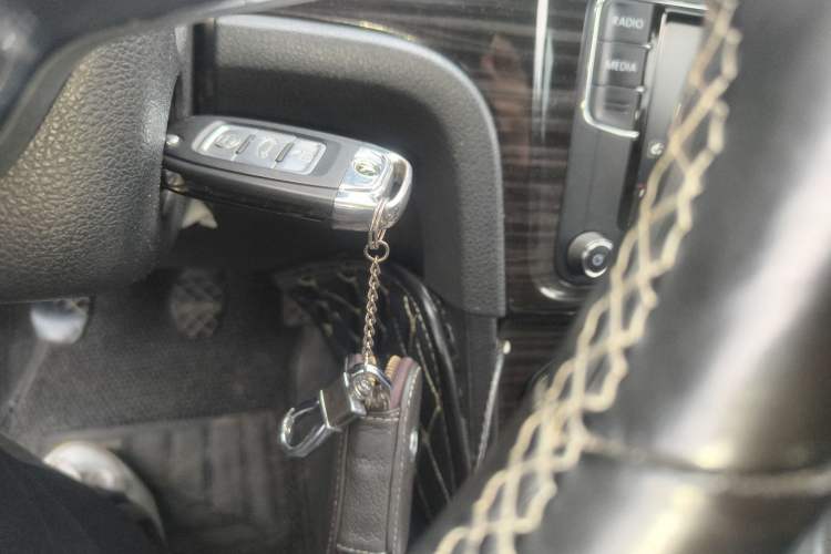 Used Volkswagen Gran Lavida 2013 1.4 TSI Manual Comfort Model Vehicle Key