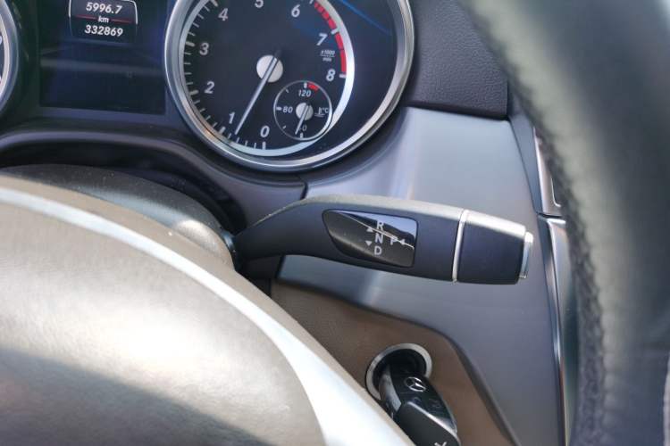 Used Mercedes-Benz M-Class 2012 ML 300