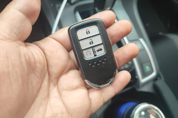 Used Honda Civic 2016 220TURBO CVT Luxury Edition
