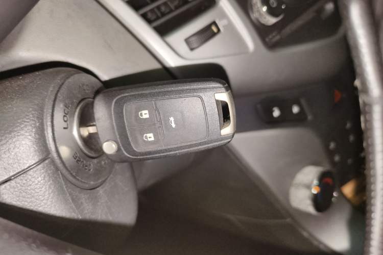 Used Chevrolet Cruze 2012 1.6L SL MT
