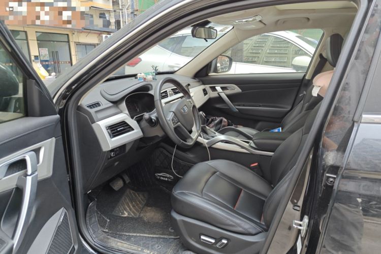 Used Geely Auto Emgrand X7 Sport 2018 1.8TD Automatic Two-Wheel Drive Smart Connect 4G Internet Edition Driver Seat